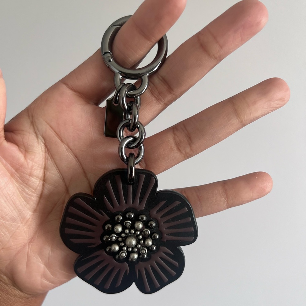 ‼️SOLD‼️ Coach Tea Rose Charm